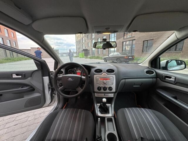 Серый Форд Фокус, объемом двигателя 0 л и пробегом 250 тыс. км за 5350 $, фото 7 на Automoto.ua