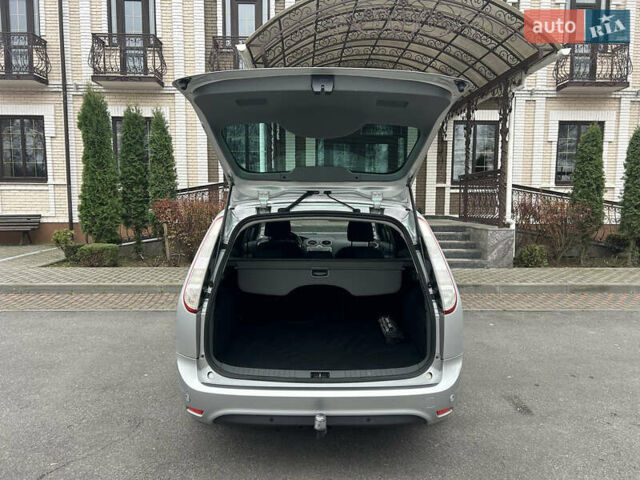 Сірий Форд Фокус, об'ємом двигуна 1.6 л та пробігом 165 тис. км за 6499 $, фото 41 на Automoto.ua