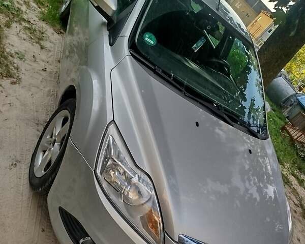 Сірий Форд Фокус, об'ємом двигуна 1.56 л та пробігом 204 тис. км за 4900 $, фото 4 на Automoto.ua