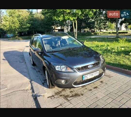 Серый Форд Фокус, объемом двигателя 1.6 л и пробегом 270 тыс. км за 5400 $, фото 4 на Automoto.ua