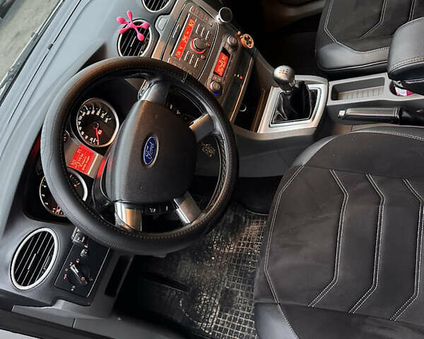 Серый Форд Фокус, объемом двигателя 1.6 л и пробегом 337 тыс. км за 5000 $, фото 15 на Automoto.ua