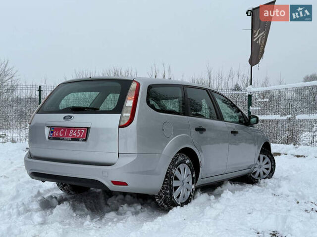 Сірий Форд Фокус, об'ємом двигуна 1.6 л та пробігом 225 тис. км за 4300 $, фото 18 на Automoto.ua