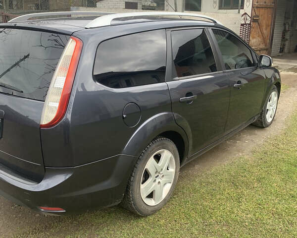 Сірий Форд Фокус, об'ємом двигуна 1.6 л та пробігом 220 тис. км за 5000 $, фото 2 на Automoto.ua