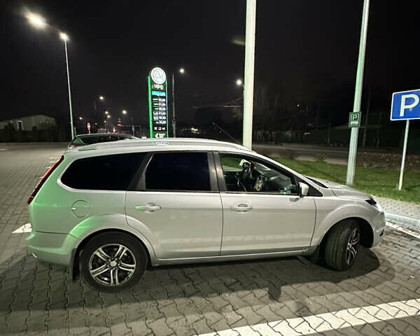 Серый Форд Фокус, объемом двигателя 1.8 л и пробегом 235 тыс. км за 5900 $, фото 8 на Automoto.ua