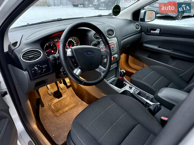 Сірий Форд Фокус, об'ємом двигуна 1.6 л та пробігом 211 тис. км за 5100 $, фото 11 на Automoto.ua