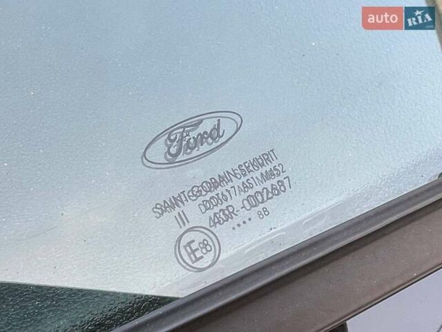 Сірий Форд Фокус, об'ємом двигуна 1.6 л та пробігом 228 тис. км за 5999 $, фото 11 на Automoto.ua