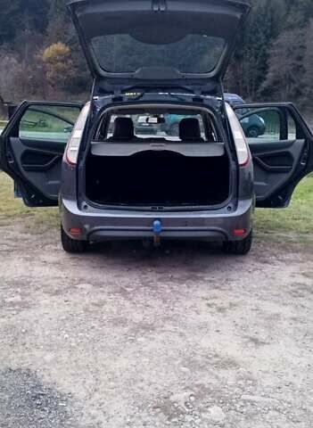 Серый Форд Фокус, объемом двигателя 1.56 л и пробегом 280 тыс. км за 4800 $, фото 2 на Automoto.ua