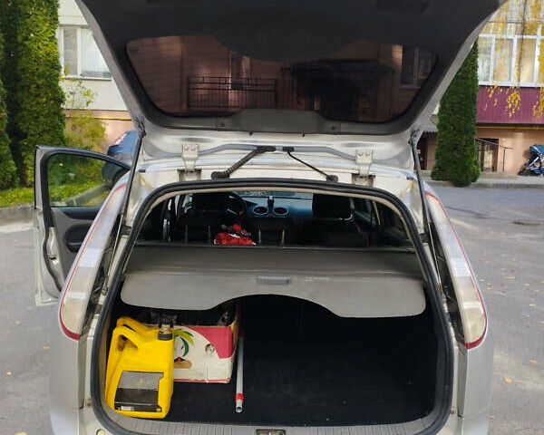 Серый Форд Фокус, объемом двигателя 1.56 л и пробегом 277 тыс. км за 5500 $, фото 4 на Automoto.ua