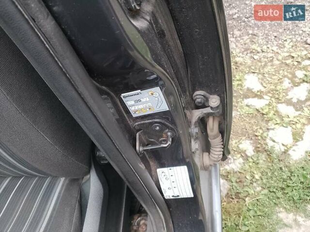 Серый Форд Фокус, объемом двигателя 1.6 л и пробегом 237 тыс. км за 4900 $, фото 9 на Automoto.ua