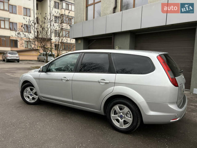 Серый Форд Фокус, объемом двигателя 1.6 л и пробегом 264 тыс. км за 4150 $, фото 80 на Automoto.ua