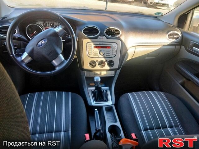 Форд Фокус 2008 в Киеве на Automoto.ua Серый Форд Фокус, объемом двигателя 1.6 л и пробегом 223 тыс. км за 5800 $, фото 2 на Automoto.ua