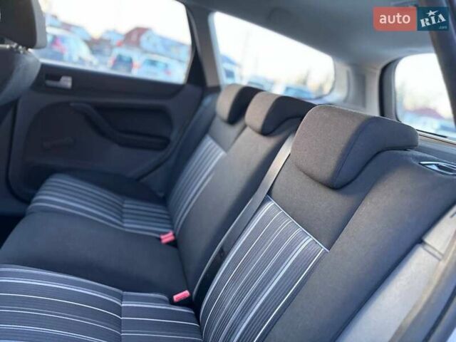 Сірий Форд Фокус, об'ємом двигуна 1.56 л та пробігом 222 тис. км за 5599 $, фото 23 на Automoto.ua