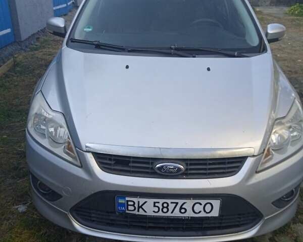 Сірий Форд Фокус, об'ємом двигуна 1.6 л та пробігом 256 тис. км за 4750 $, фото 8 на Automoto.ua