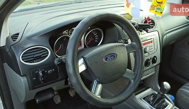 Форд Фокус 2008 у Стрые на Automoto.ua Сірий Форд Фокус, об'ємом двигуна 1.6 л та пробігом 310 тис. км за 4697 $, фото 14 на Automoto.ua