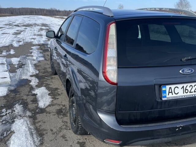 Серый Форд Фокус, объемом двигателя 1.6 л и пробегом 278 тыс. км за 4200 $, фото 3 на Automoto.ua