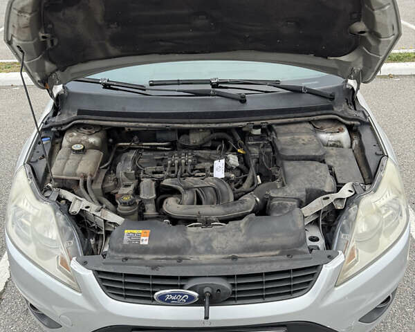 Форд Фокус 2008 в Киеве на Automoto.ua Серый Форд Фокус, объемом двигателя 1.6 л и пробегом 312 тыс. км за 4750 $, фото 24 на Automoto.ua