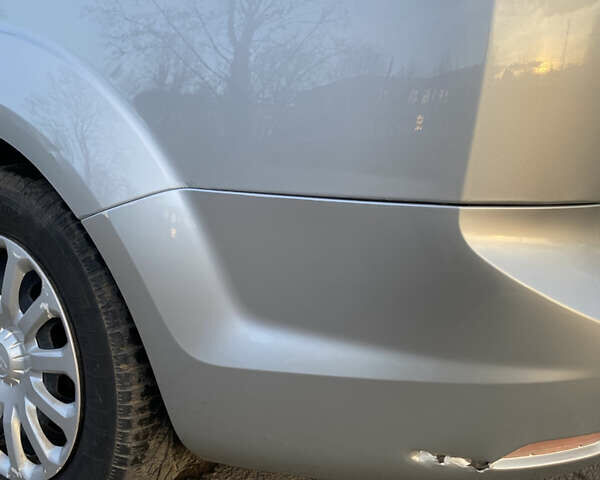 Серый Форд Фокус, объемом двигателя 1.56 л и пробегом 350 тыс. км за 4800 $, фото 8 на Automoto.ua