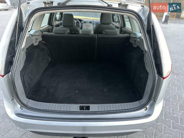 Серый Форд Фокус, объемом двигателя 1.6 л и пробегом 210 тыс. км за 5200 $, фото 91 на Automoto.ua