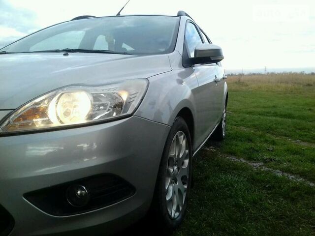 Форд Фокус 2008 у Стрые на Automoto.ua Сірий Форд Фокус, об'ємом двигуна 1.6 л та пробігом 310 тис. км за 4697 $, фото 1 на Automoto.ua