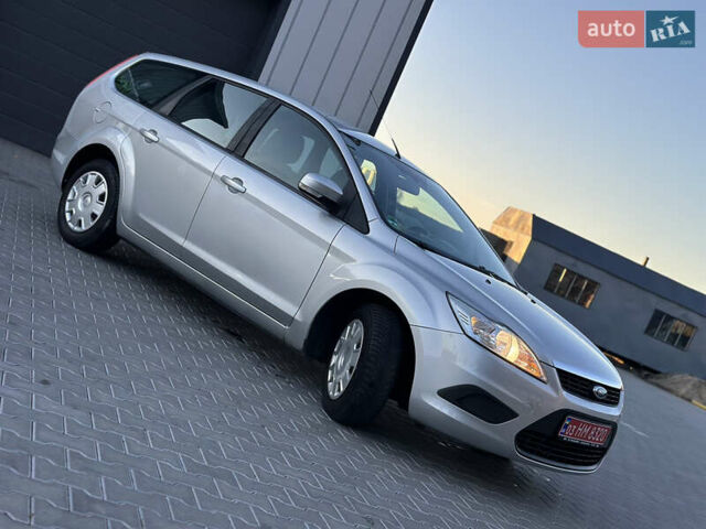 Серый Форд Фокус, объемом двигателя 1.6 л и пробегом 210 тыс. км за 5200 $, фото 73 на Automoto.ua