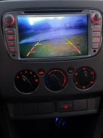 Серый Форд Фокус, объемом двигателя 1.6 л и пробегом 232 тыс. км за 5300 $, фото 9 на Automoto.ua