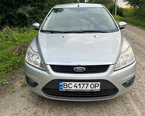 Серый Форд Фокус, объемом двигателя 1.6 л и пробегом 280 тыс. км за 5000 $, фото 9 на Automoto.ua