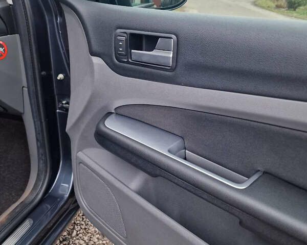 Сірий Форд Фокус, об'ємом двигуна 1.6 л та пробігом 290 тис. км за 6450 $, фото 22 на Automoto.ua