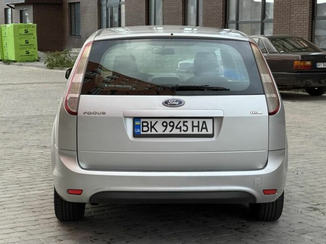 Серый Форд Фокус, объемом двигателя 0 л и пробегом 250 тыс. км за 5350 $, фото 2 на Automoto.ua