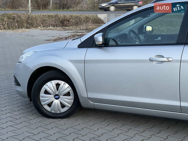 Серый Форд Фокус, объемом двигателя 1.6 л и пробегом 193 тыс. км за 5150 $, фото 9 на Automoto.ua