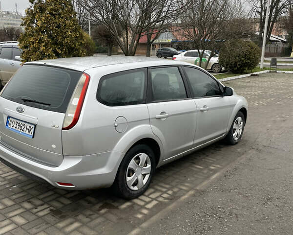 Серый Форд Фокус, объемом двигателя 1.56 л и пробегом 450 тыс. км за 4300 $, фото 5 на Automoto.ua