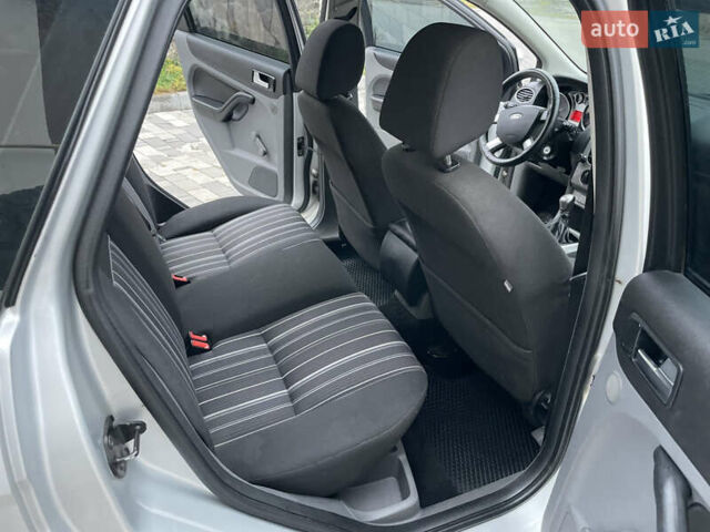 Серый Форд Фокус, объемом двигателя 1.56 л и пробегом 294 тыс. км за 5299 $, фото 27 на Automoto.ua