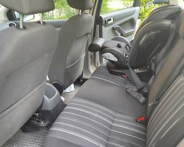 Сірий Форд Фокус, об'ємом двигуна 1.56 л та пробігом 204 тис. км за 4900 $, фото 10 на Automoto.ua