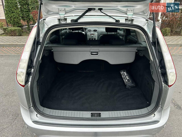 Сірий Форд Фокус, об'ємом двигуна 1.6 л та пробігом 165 тис. км за 6499 $, фото 38 на Automoto.ua