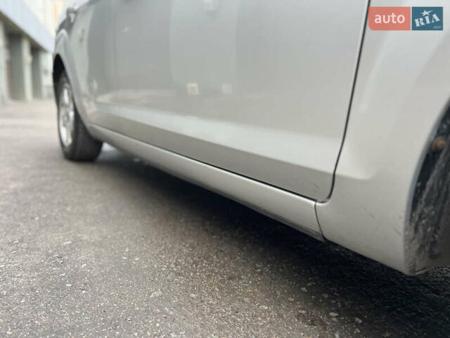 Серый Форд Фокус, объемом двигателя 1.6 л и пробегом 264 тыс. км за 4150 $, фото 76 на Automoto.ua