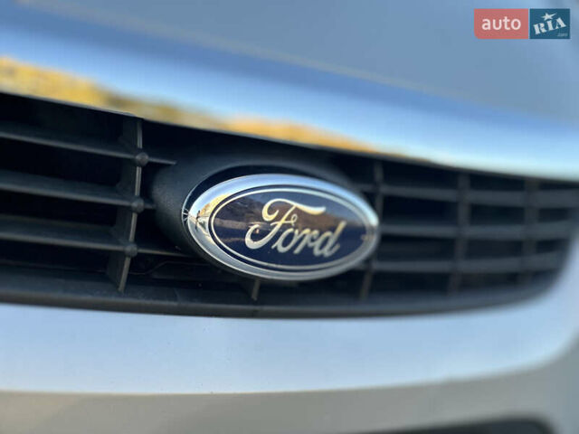 Серый Форд Фокус, объемом двигателя 1.6 л и пробегом 210 тыс. км за 5200 $, фото 22 на Automoto.ua