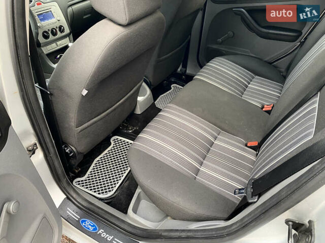 Серый Форд Фокус, объемом двигателя 1.56 л и пробегом 312 тыс. км за 5800 $, фото 19 на Automoto.ua
