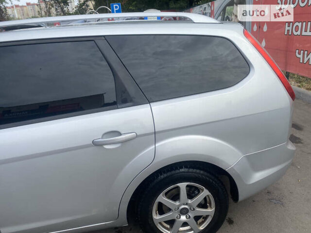 Сірий Форд Фокус, об'ємом двигуна 1.6 л та пробігом 320 тис. км за 4125 $, фото 6 на Automoto.ua