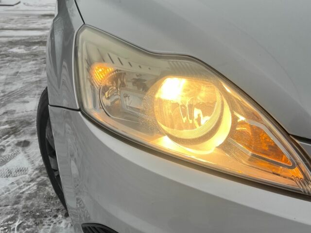 Серый Форд Фокус, объемом двигателя 1.6 л и пробегом 256 тыс. км за 5300 $, фото 6 на Automoto.ua