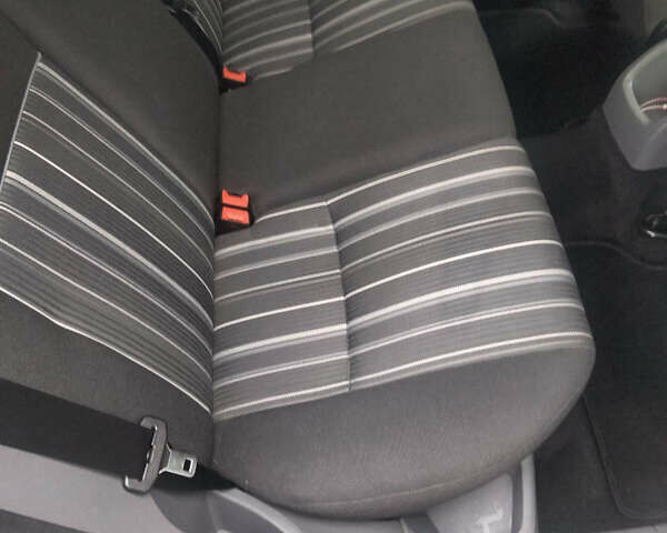 Серый Форд Фокус, объемом двигателя 1.6 л и пробегом 225 тыс. км за 5800 $, фото 14 на Automoto.ua