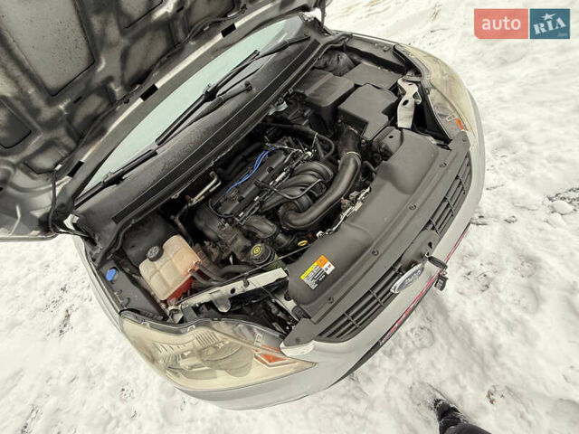 Серый Форд Фокус, объемом двигателя 1.6 л и пробегом 225 тыс. км за 4399 $, фото 59 на Automoto.ua