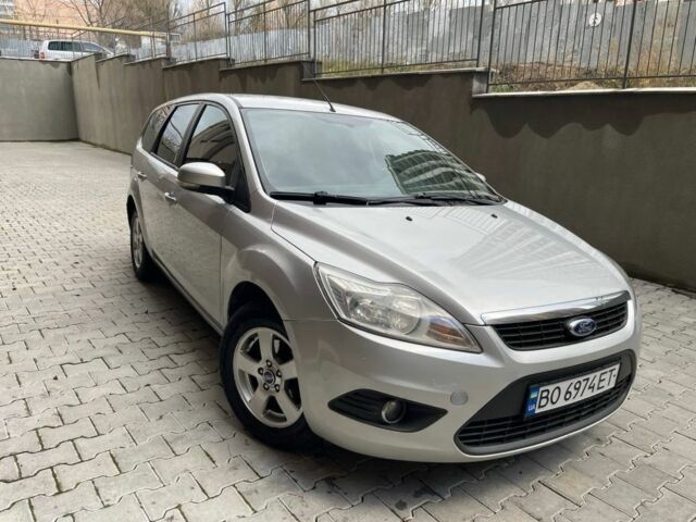 Серый Форд Фокус, объемом двигателя 1.6 л и пробегом 260 тыс. км за 3899 $, фото 2 на Automoto.ua