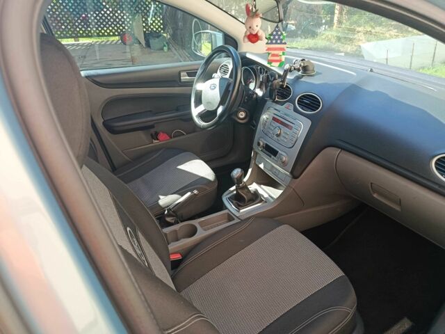 Серый Форд Фокус, объемом двигателя 0 л и пробегом 250 тыс. км за 1700 $, фото 2 на Automoto.ua