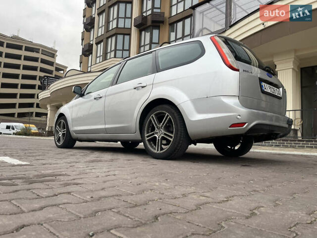 Серый Форд Фокус, объемом двигателя 1.6 л и пробегом 316 тыс. км за 4350 $, фото 1 на Automoto.ua