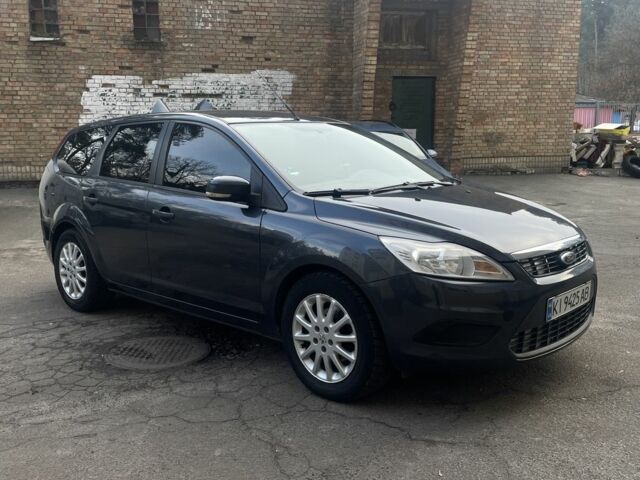 Серый Форд Фокус, объемом двигателя 1.8 л и пробегом 277 тыс. км за 5300 $, фото 1 на Automoto.ua