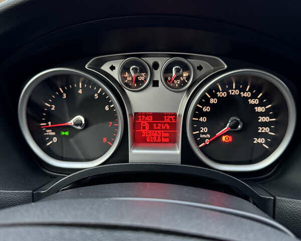 Форд Фокус 2008 в Киеве на Automoto.ua Серый Форд Фокус, объемом двигателя 1.6 л и пробегом 312 тыс. км за 4750 $, фото 21 на Automoto.ua