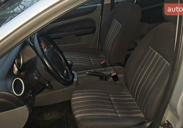 Сірий Форд Фокус, об'ємом двигуна 1.56 л та пробігом 207 тис. км за 4900 $, фото 14 на Automoto.ua