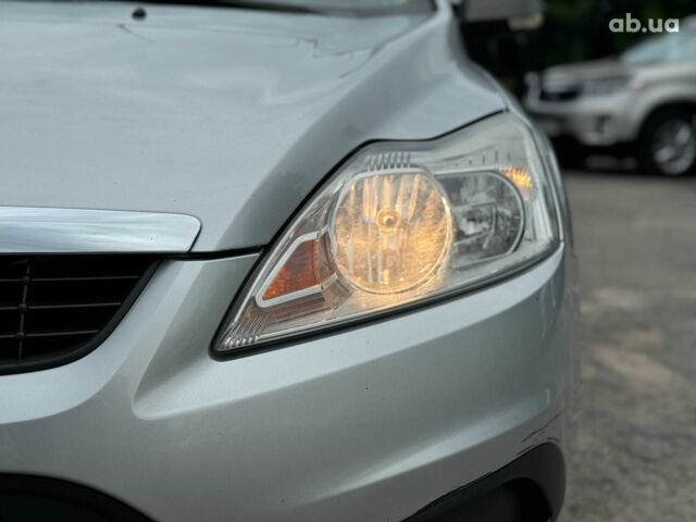 Форд Фокус 2008 в Виннице на Automoto.ua Серый Форд Фокус, объемом двигателя 1.6 л и пробегом 251 тыс. км за 4890 $, фото 3 на Automoto.ua