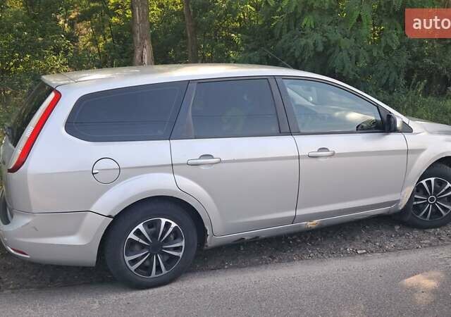 Серый Форд Фокус, объемом двигателя 1.6 л и пробегом 425 тыс. км за 4200 $, фото 17 на Automoto.ua