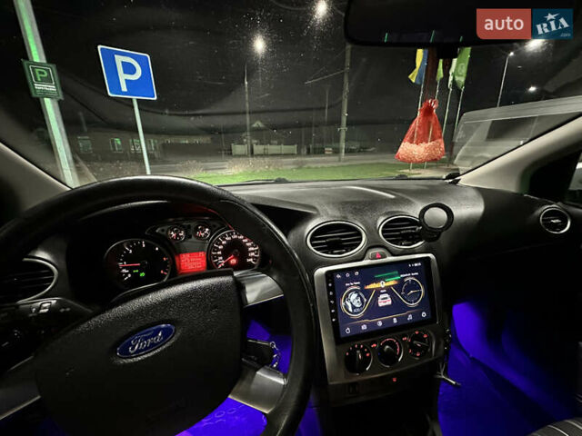 Серый Форд Фокус, объемом двигателя 1.8 л и пробегом 235 тыс. км за 5900 $, фото 18 на Automoto.ua