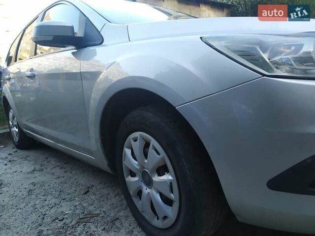 Сірий Форд Фокус, об'ємом двигуна 1.6 л та пробігом 269 тис. км за 4900 $, фото 23 на Automoto.ua